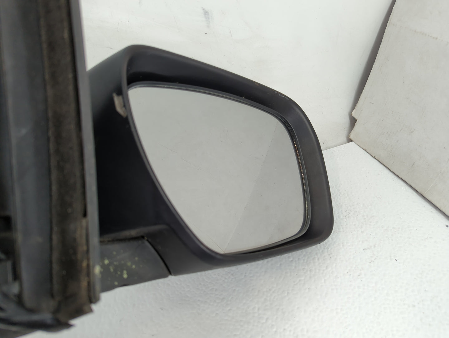 2007-2009 Mazda Cx-7 Passenger Right Side View Manual Door Mirror Black - Oemusedautoparts1.com
