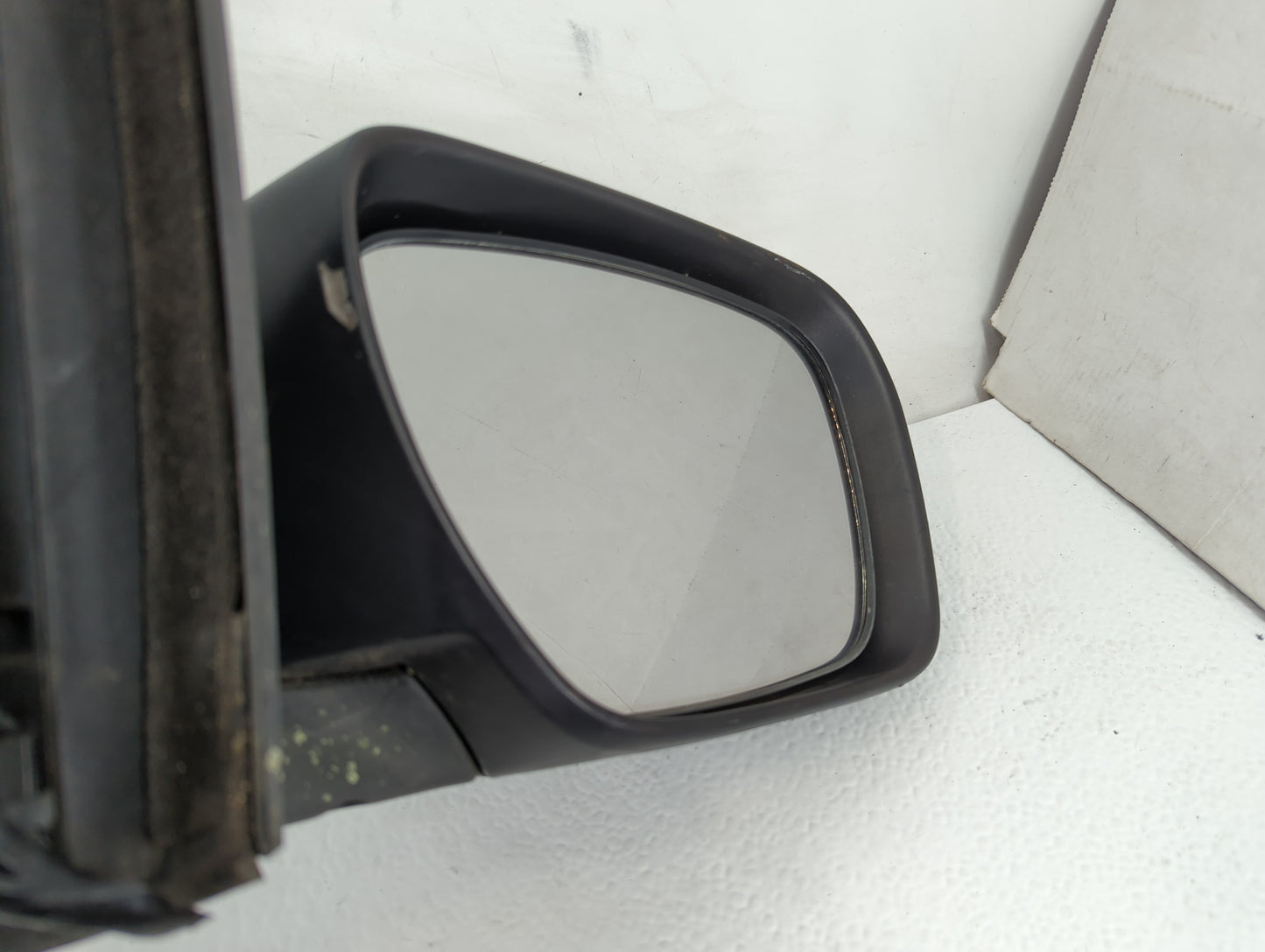 2007-2009 Mazda Cx-7 Passenger Right Side View Manual Door Mirror Black - Oemusedautoparts1.com