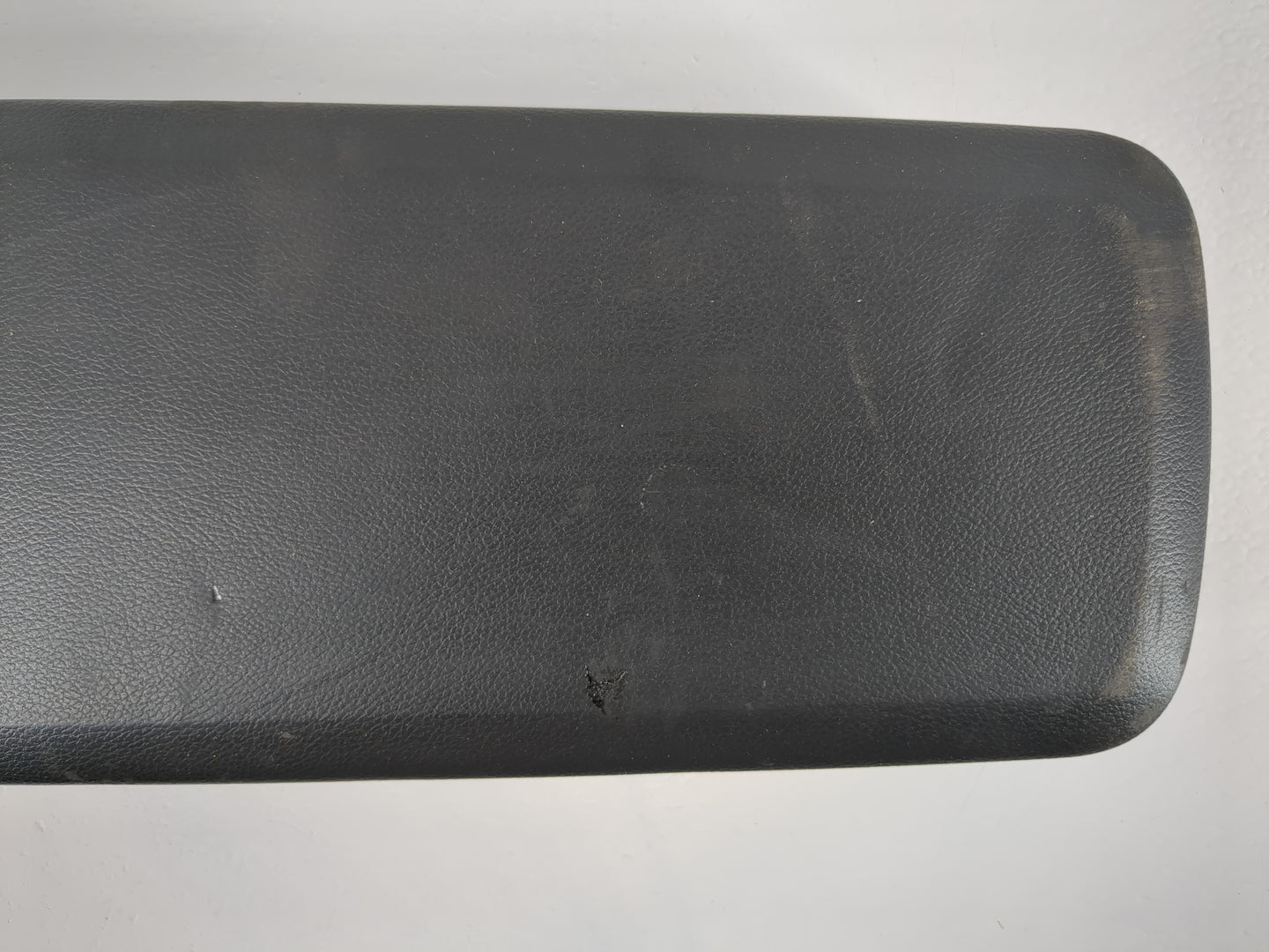 2007-2009 Mazda Cx-7 Center Console Armrest Cover Lid Fits Fits 2007 2008 2009 OEM Used Auto Parts - Oemusedautoparts1.com