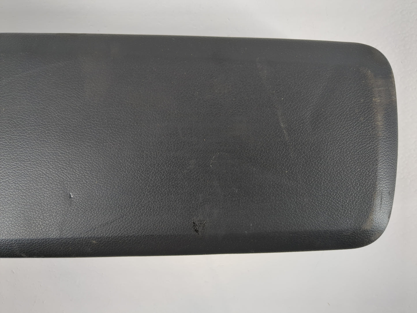 2007-2009 Mazda Cx-7 Center Console Armrest Cover Lid Fits Fits 2007 2008 2009 OEM Used Auto Parts - Oemusedautoparts1.com
