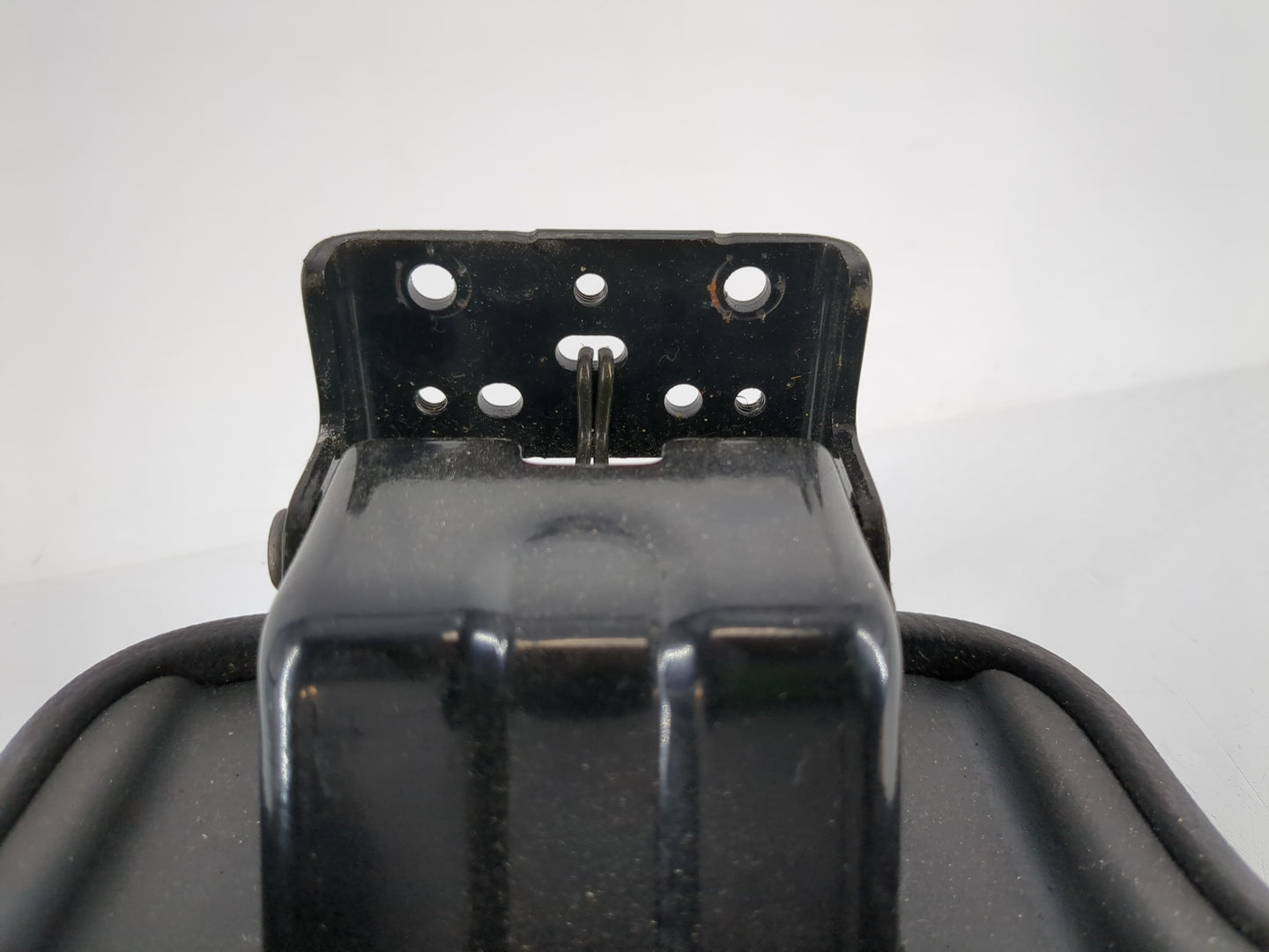2007-2009 Mazda Cx-7 Center Console Armrest Cover Lid Fits Fits 2007 2008 2009 OEM Used Auto Parts - Oemusedautoparts1.com