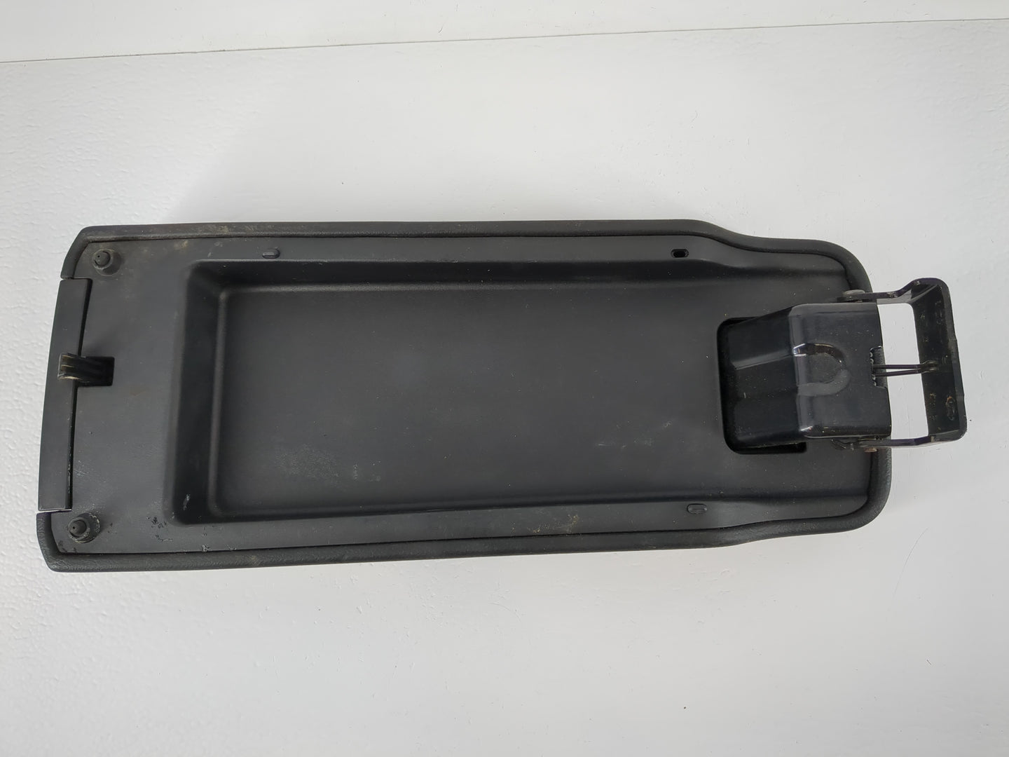2007-2009 Mazda Cx-7 Center Console Armrest Cover Lid Fits Fits 2007 2008 2009 OEM Used Auto Parts - Oemusedautoparts1.com