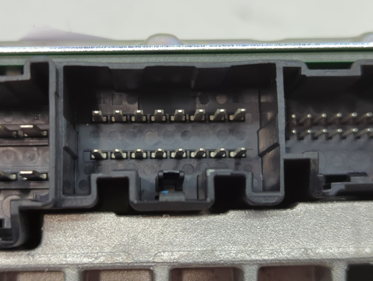 2007-2008 Mazda Cx-7 Radio Speaker Amplifier Eg23 66 920 - Oemusedautoparts1.com