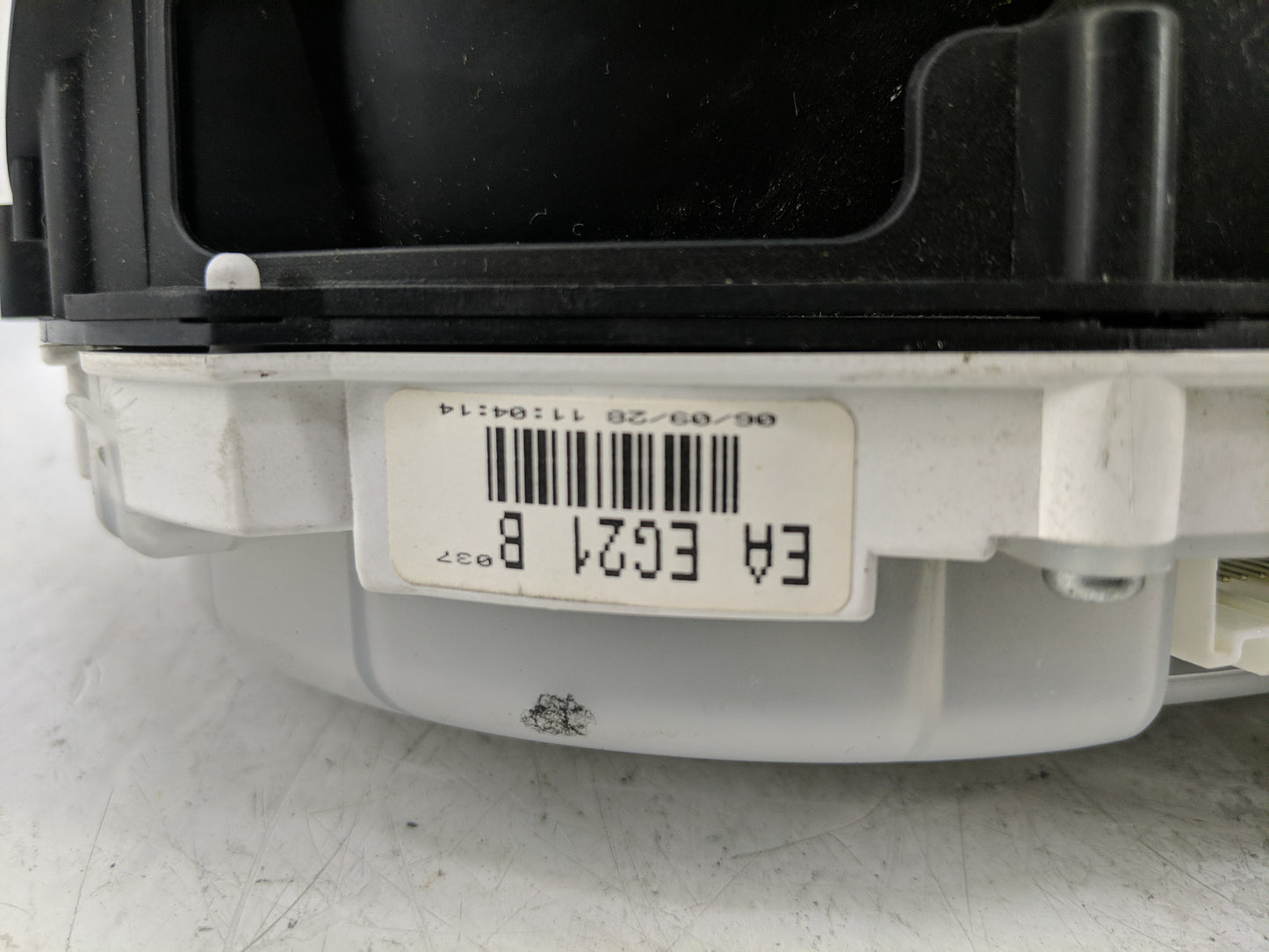 2007-2009 Mazda Cx-7 Instrument Cluster Speedometer Gauges P/N:EA EG21 B Fits Fits 2007 2008 2009 OEM Used Auto Parts - Oemu