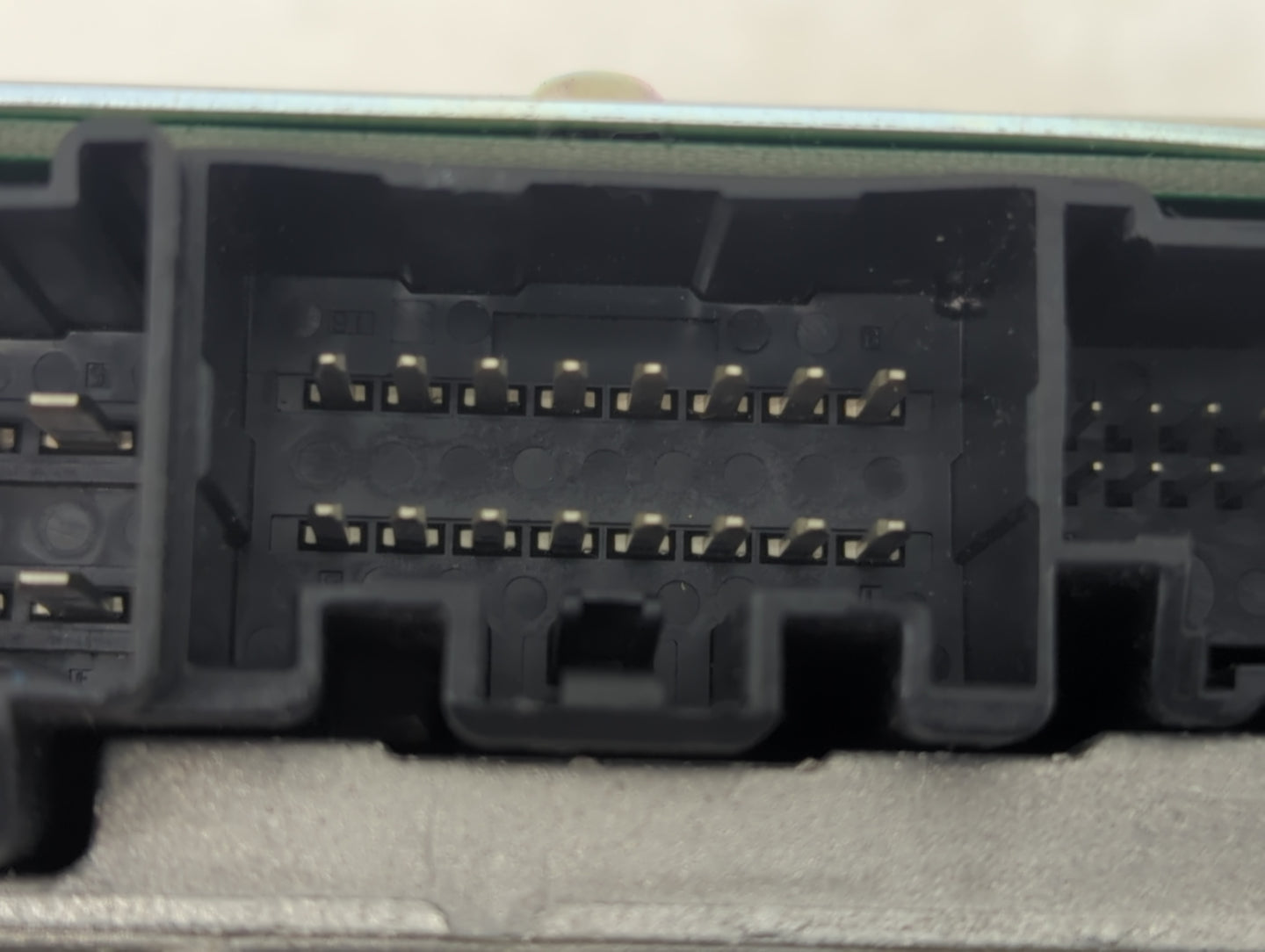 2007-2008 Mazda Cx-7 Radio AM FM Cd Player Receiver Replacement P/N:EG23 66 920A Fits Fits 2007 2008 OEM Used Auto Parts - O