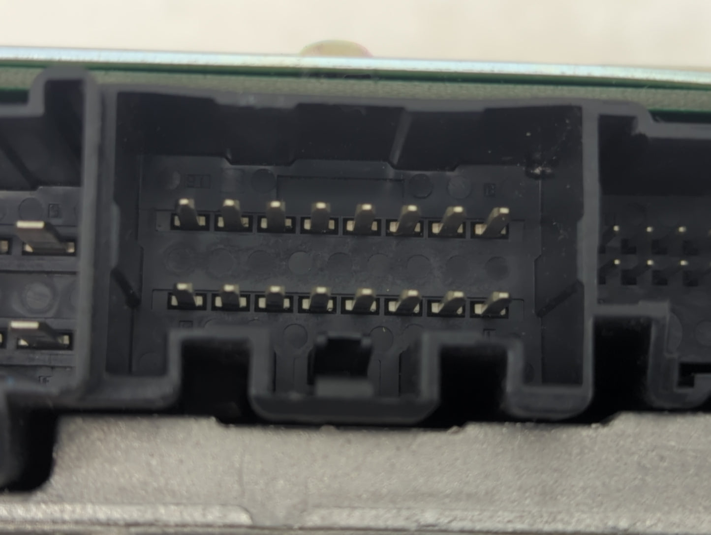 2007-2008 Mazda Cx-7 Radio AM FM Cd Player Receiver Replacement P/N:EG23 66 920A Fits Fits 2007 2008 OEM Used Auto Parts - O