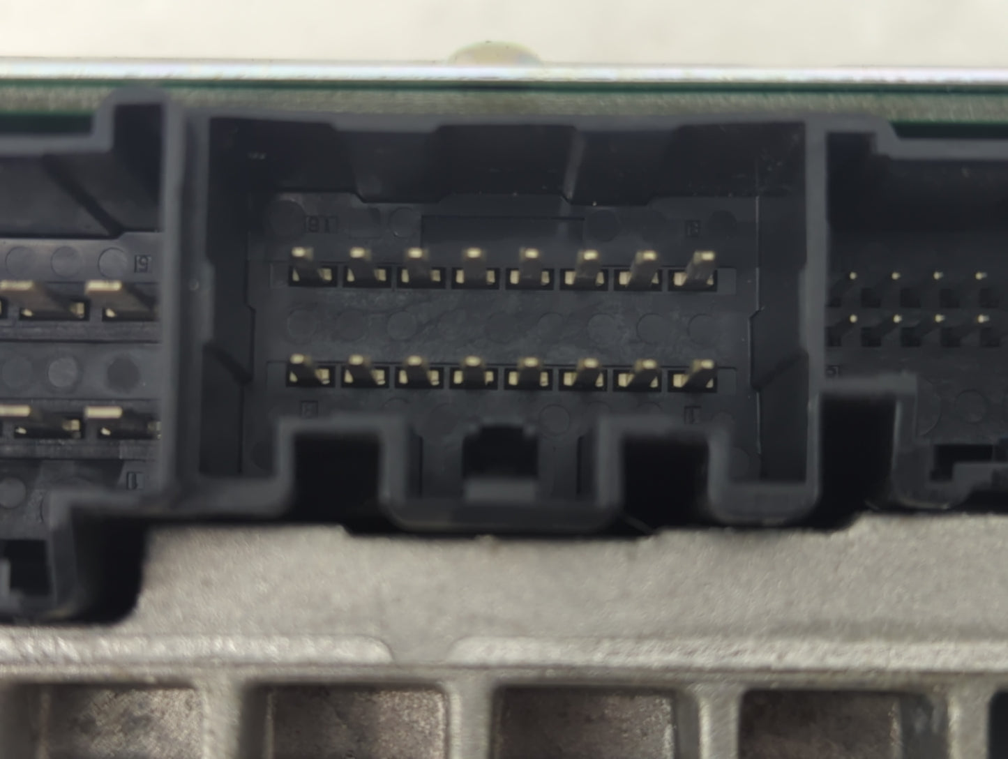 2007-2008 Mazda Cx-7 Radio AM FM Cd Player Receiver Replacement P/N:EG23 66 920 Fits Fits 2007 2008 OEM Used Auto Parts - Oe