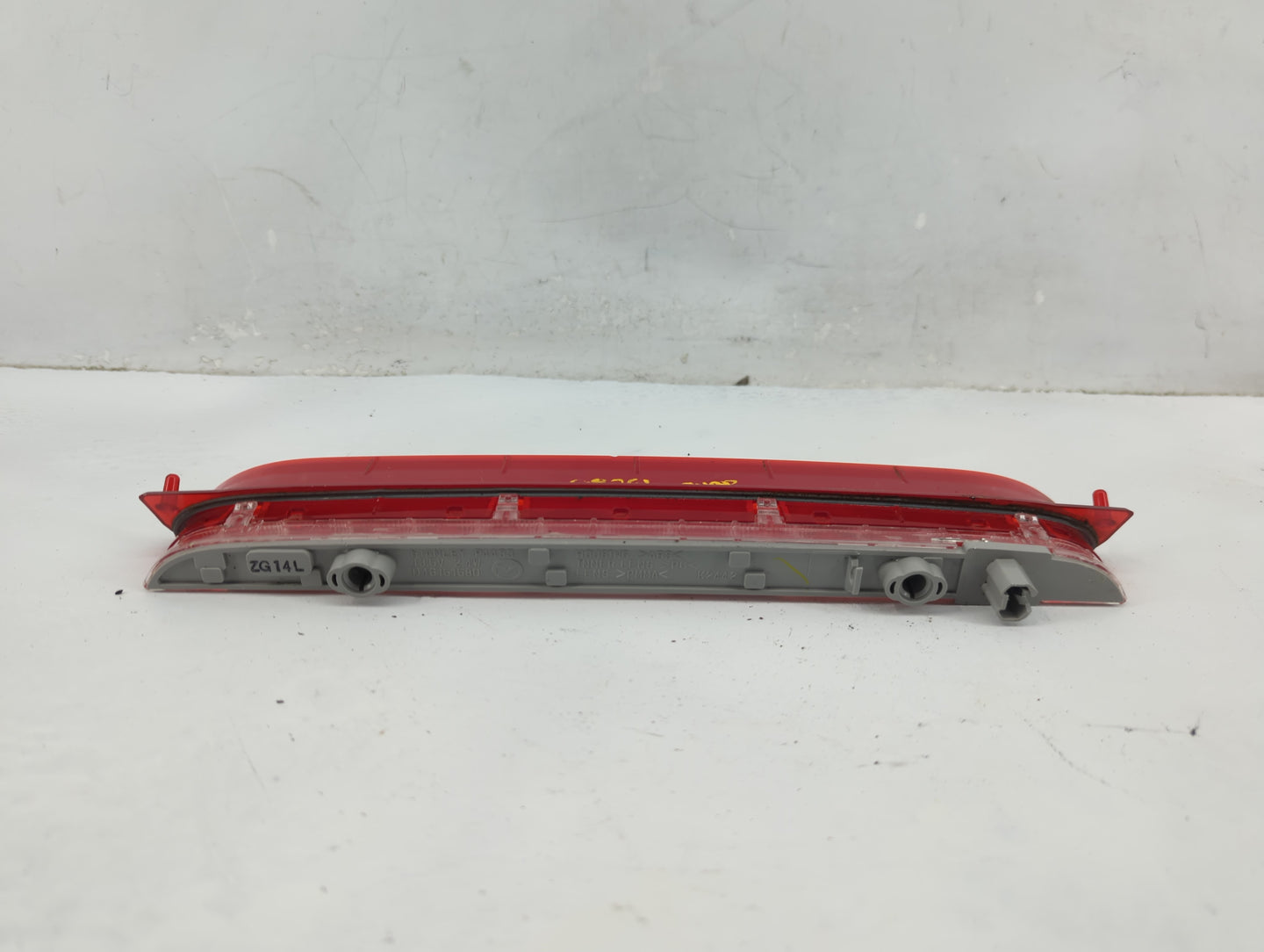 2007 Mazda Cx-7 Third Brake Light Tail Light P/N:D46151580 Fits OEM Used Auto Parts - Oemusedautoparts1.com