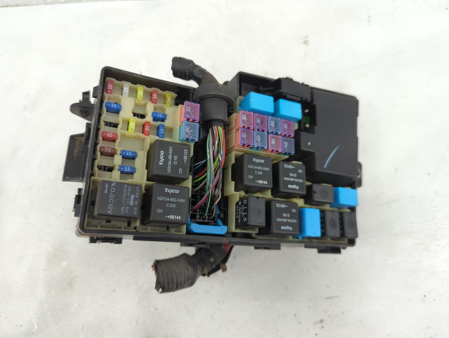 2007-2009 Mazda Cx-7 Fusebox Fuse Box Panel Relay Module Fits Fits 2007 2008 2009 OEM Used Auto Parts - Oemusedautoparts1.co