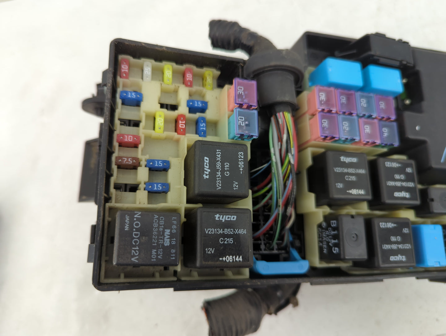 2007-2009 Mazda Cx-7 Fusebox Fuse Box Panel Relay Module Fits Fits 2007 2008 2009 OEM Used Auto Parts - Oemusedautoparts1.co