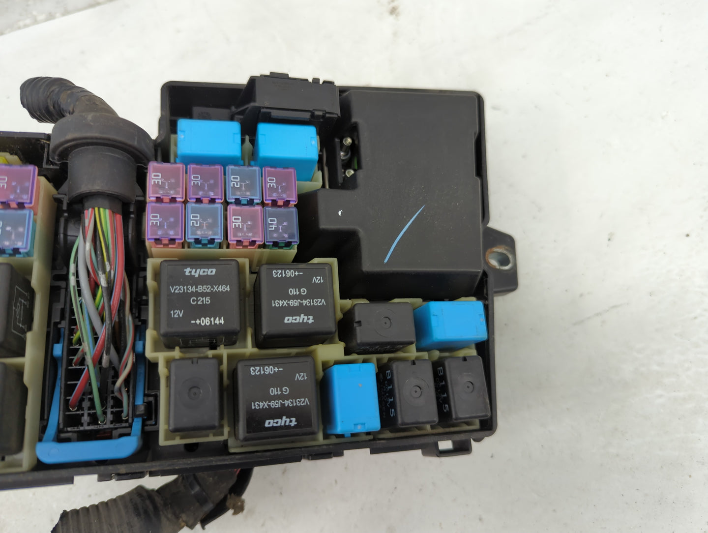 2007-2009 Mazda Cx-7 Fusebox Fuse Box Panel Relay Module Fits Fits 2007 2008 2009 OEM Used Auto Parts - Oemusedautoparts1.co