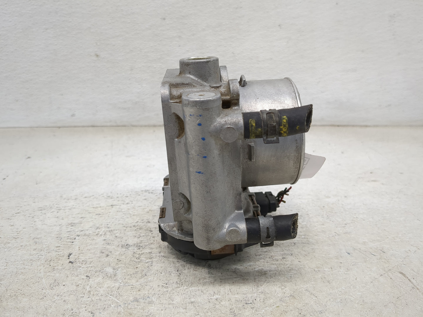 2007-2012 Mazda Cx-7 Throttle Body P/N:L35M 13 640 Fits Fits 2007 2008 2009 2010 2011 2012 2013 OEM Used Auto Parts - Oemuse