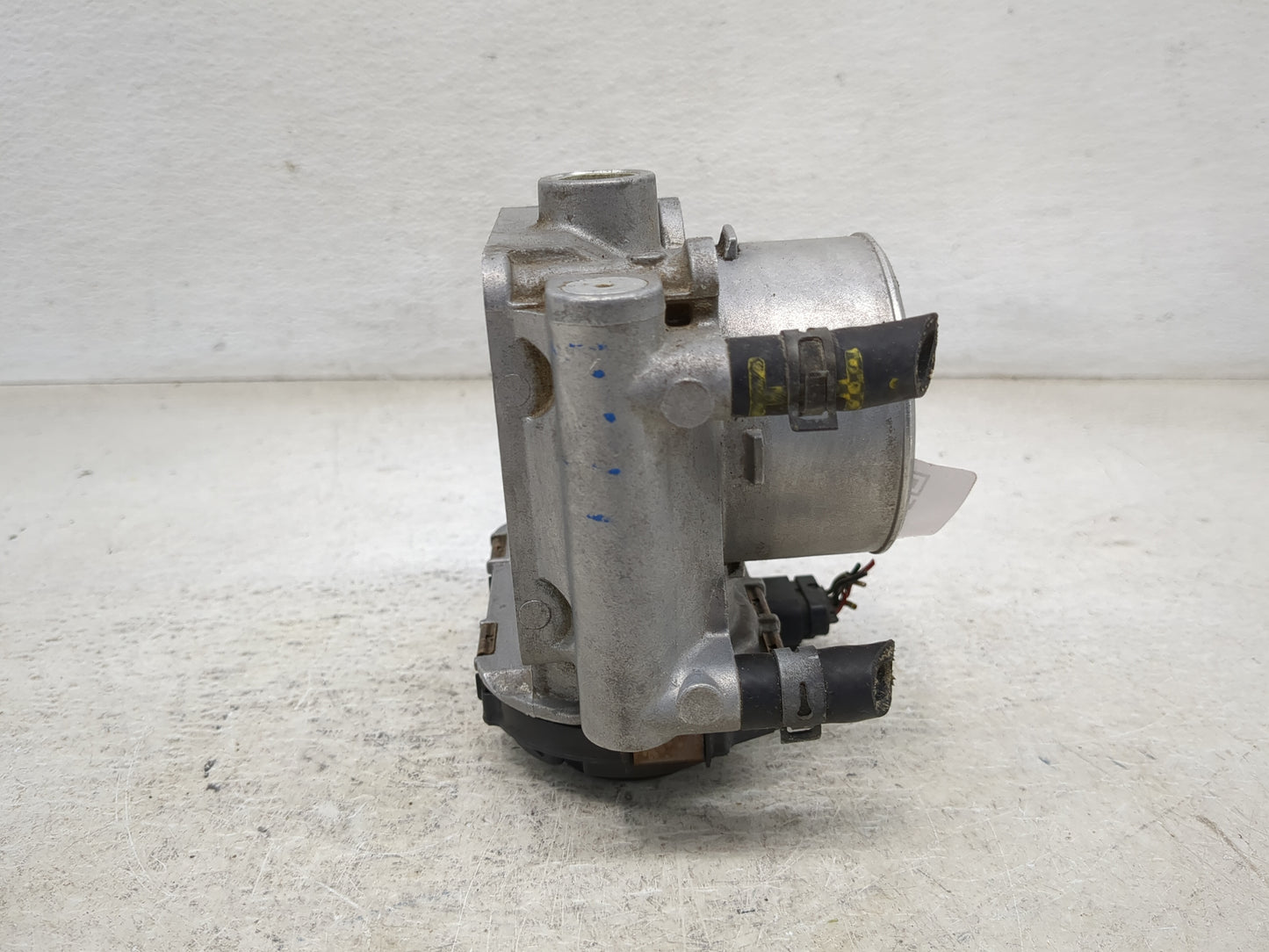 2007-2012 Mazda Cx-7 Throttle Body P/N:L35M 13 640 Fits Fits 2007 2008 2009 2010 2011 2012 2013 OEM Used Auto Parts - Oemuse