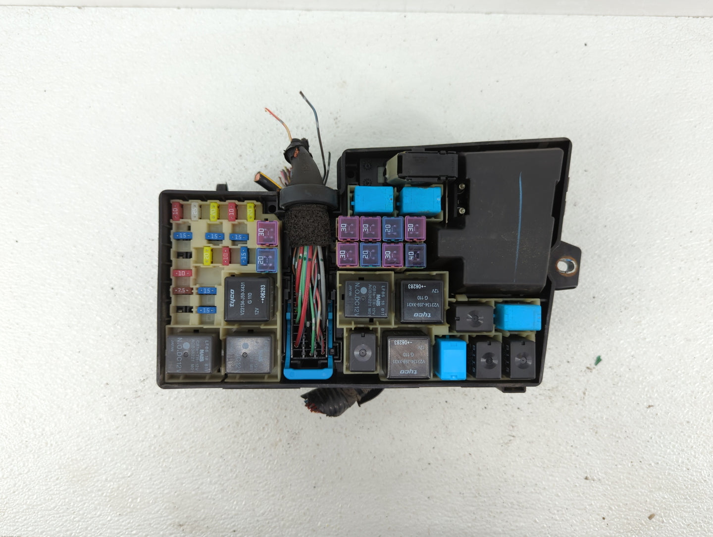 2007-2009 Mazda Cx-7 Fusebox Fuse Box Panel Relay Module P/N:518818109 Fits Fits 2007 2008 2009 OEM Used Auto Parts - Oemuse