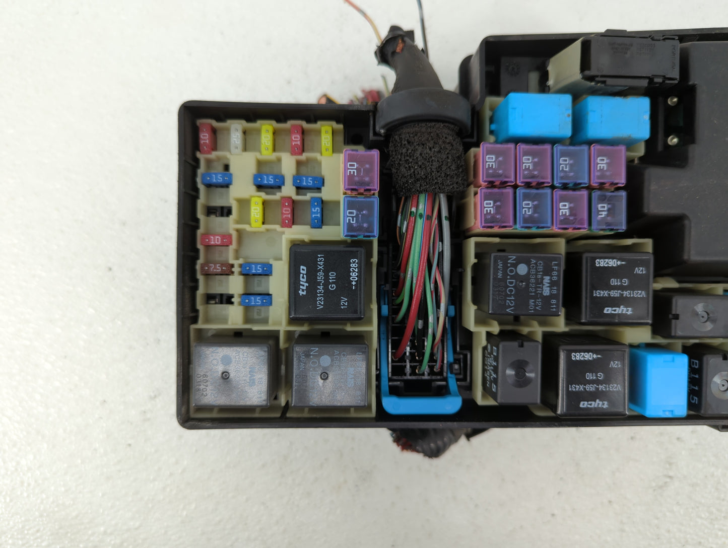 2007-2009 Mazda Cx-7 Fusebox Fuse Box Panel Relay Module P/N:518818109 Fits Fits 2007 2008 2009 OEM Used Auto Parts - Oemuse