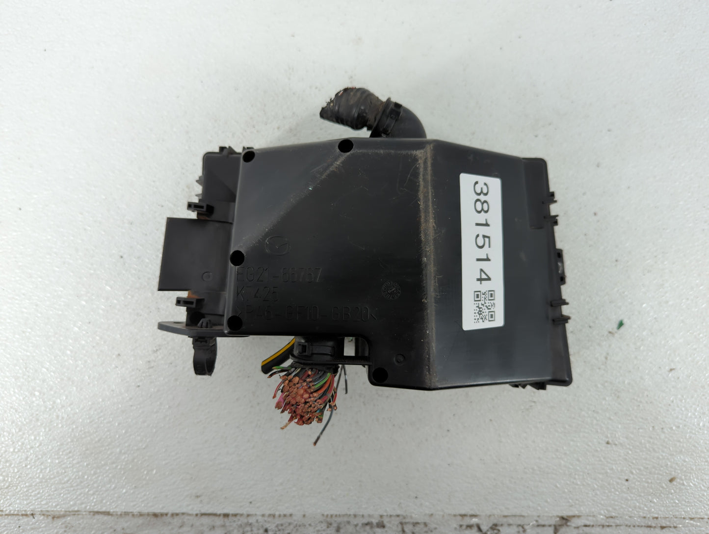 2007-2009 Mazda Cx-7 Fusebox Fuse Box Panel Relay Module P/N:518818109 Fits Fits 2007 2008 2009 OEM Used Auto Parts - Oemuse