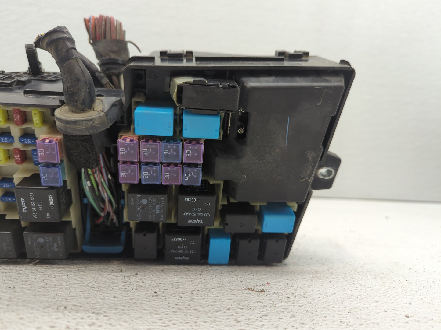 2007-2009 Mazda Cx-7 Fusebox Fuse Box Panel Relay Module P/N:518818109 EG21-66767, EG21-66761A Fits Fits 2007 2008 2009 OEM 