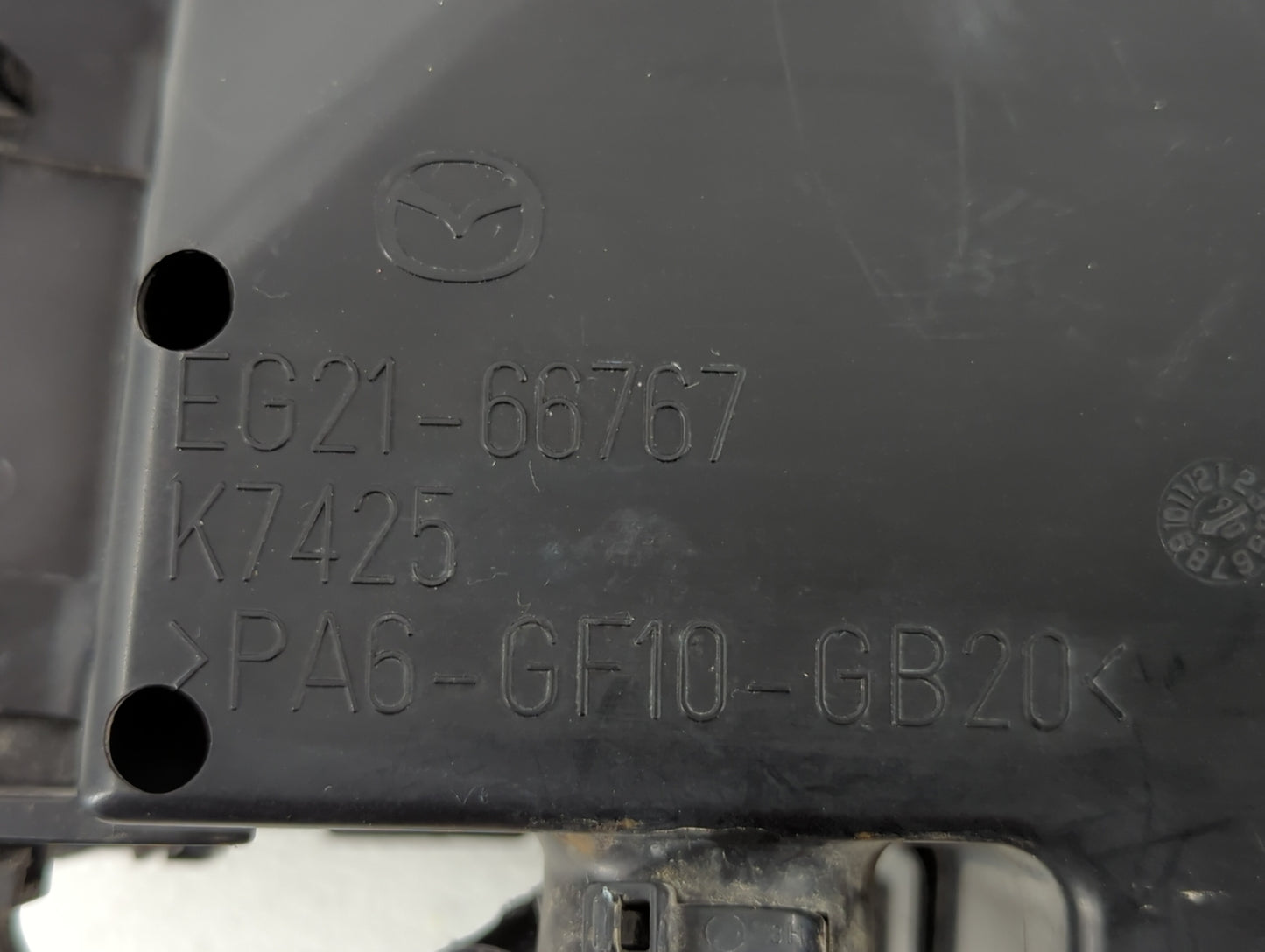 2007-2009 Mazda Cx-7 Fusebox Fuse Box Panel Relay Module P/N:518818109 EG21-66767, EG21-66761A Fits Fits 2007 2008 2009 OEM 