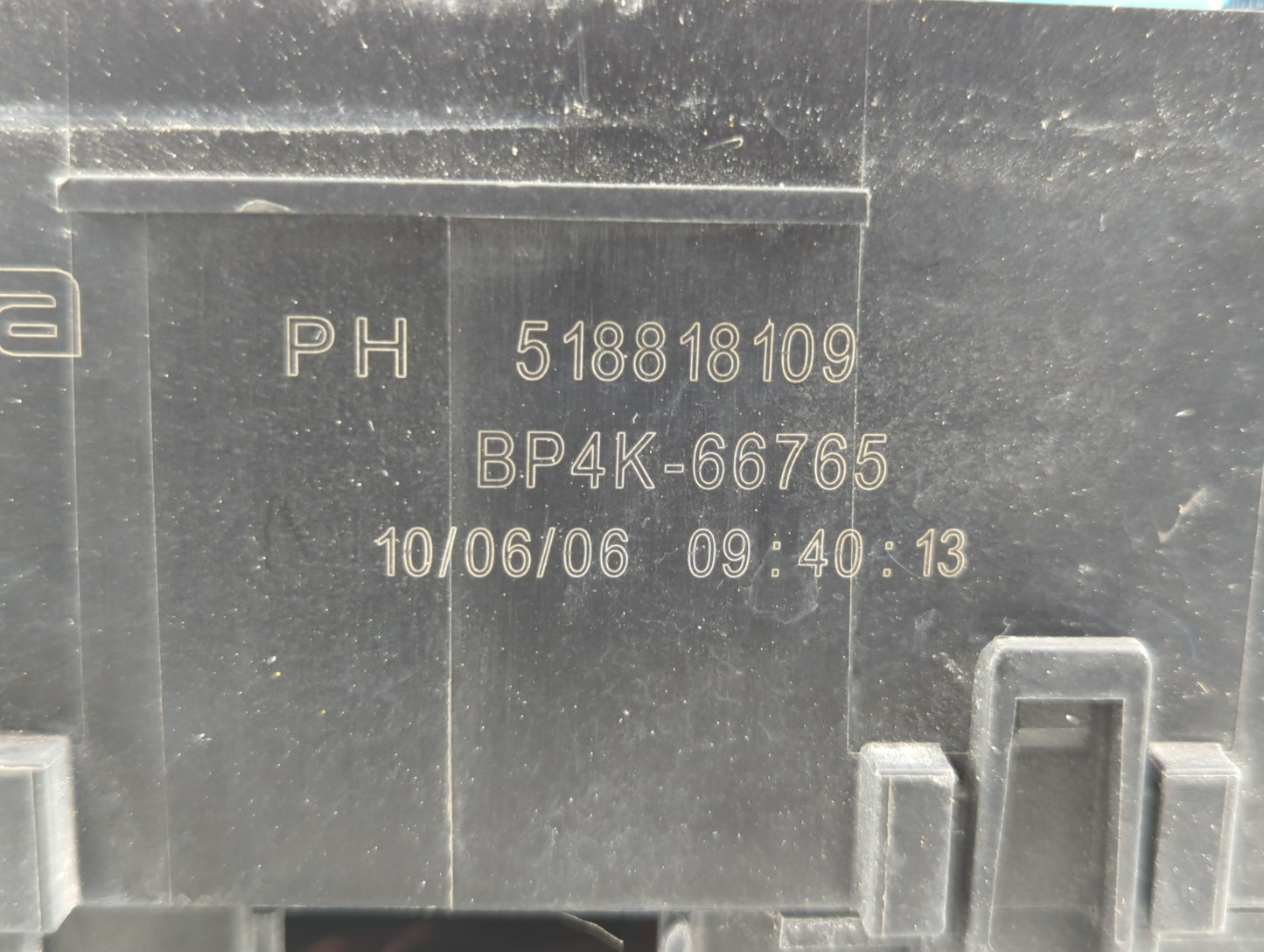 2007-2009 Mazda Cx-7 Fusebox Fuse Box Panel Relay Module P/N:BP4K-66765 518818109 Fits Fits 2007 2008 2009 OEM Used Auto Par