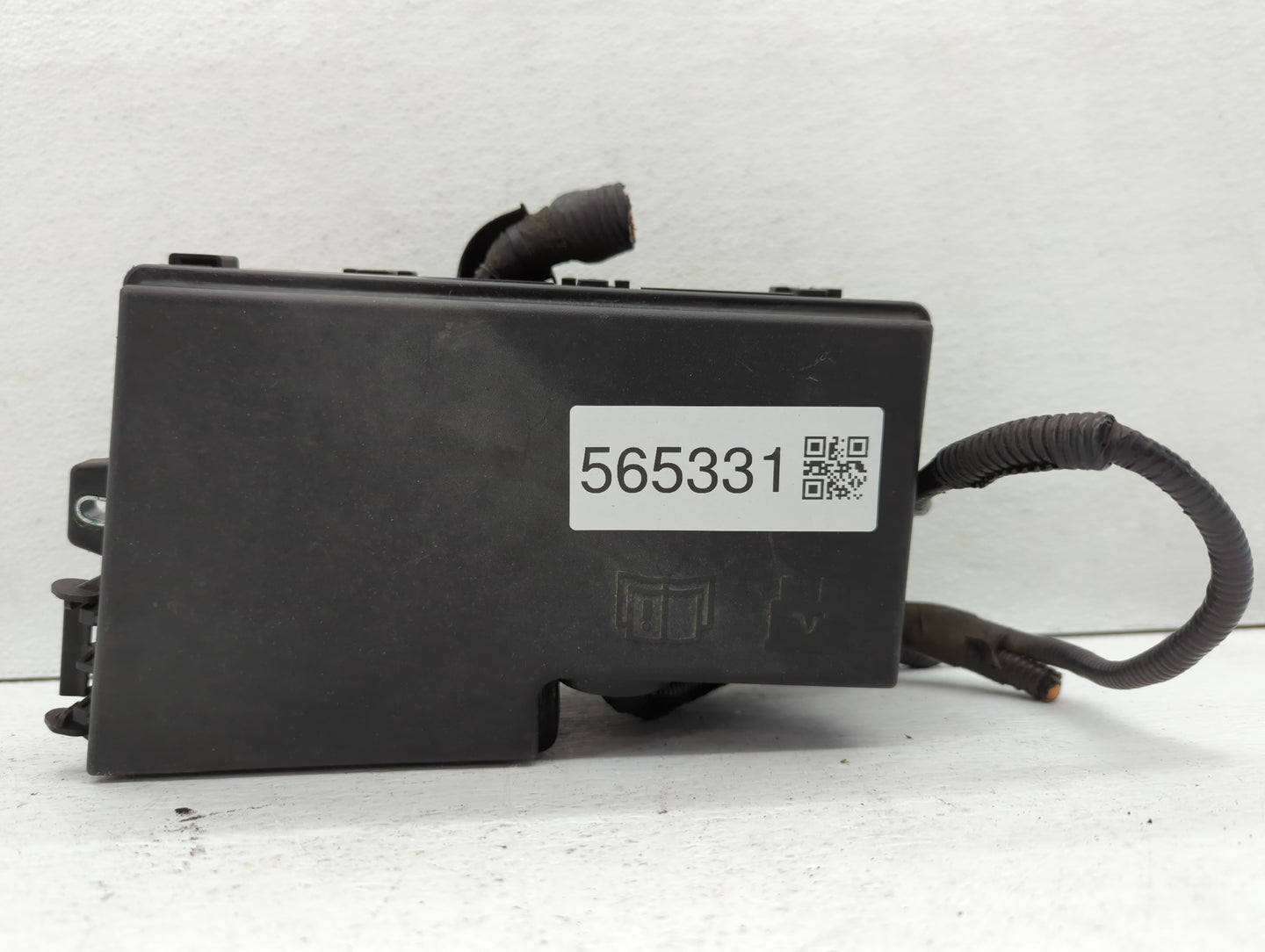 2007-2009 Mazda Cx-7 Fusebox Fuse Box Panel Relay Module P/N:BP4K-66765 518818109 Fits Fits 2007 2008 2009 OEM Used Auto Par