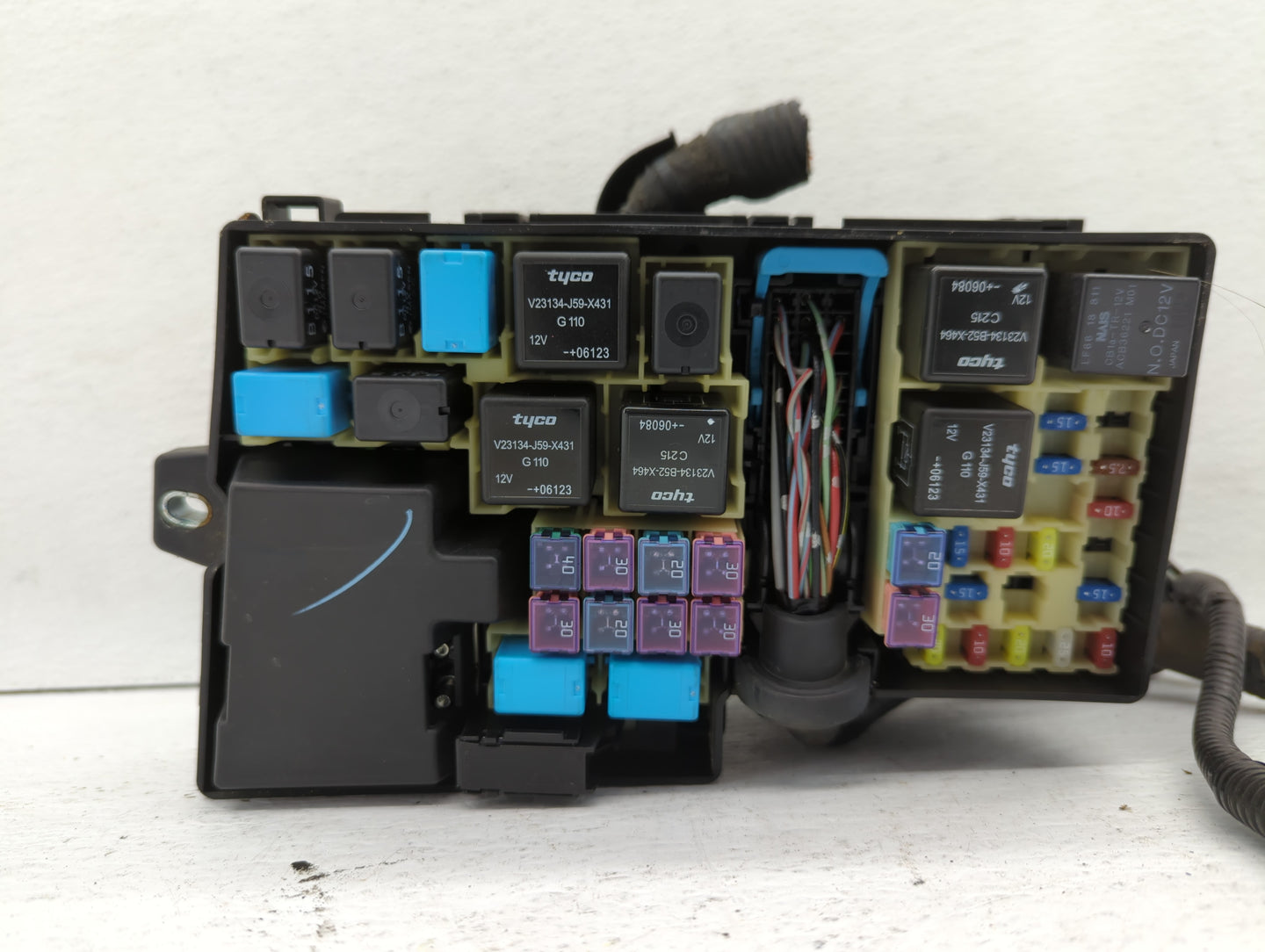 2007-2009 Mazda Cx-7 Fusebox Fuse Box Panel Relay Module P/N:BP4K-66765 518818109 Fits Fits 2007 2008 2009 OEM Used Auto Par