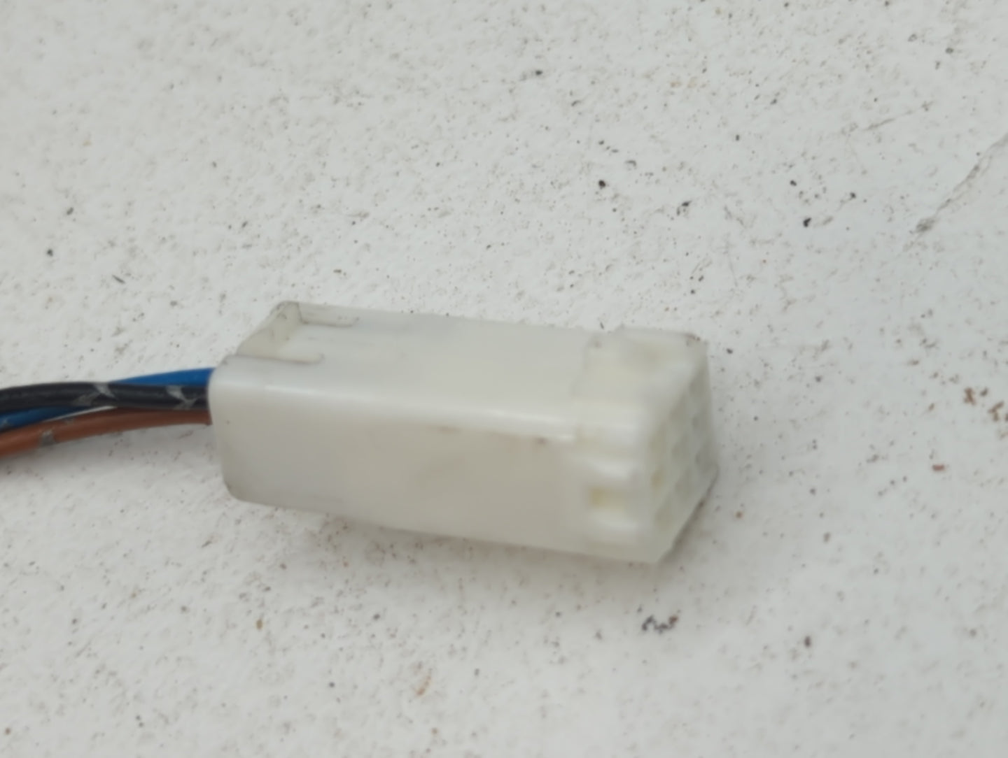 2007-2009 Mazda Cx-7 Driver Side View Mirror - Left Door Mirror OEM Used - Oemusedautoparts1.com