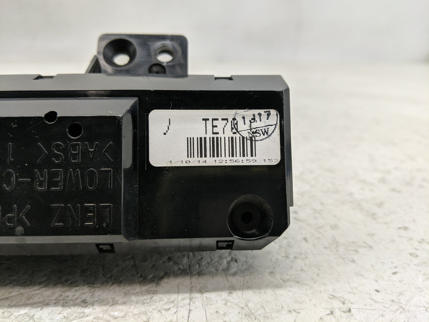 2007 Mazda Cx-9 Information Display Screen - Oemusedautoparts1.com
