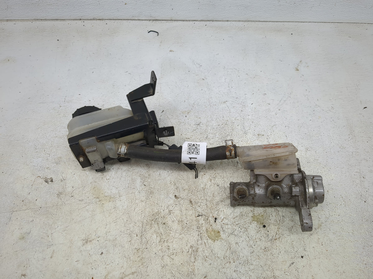 Mazda Cx7 Brake Master Cylinder - Oemusedautoparts1.com