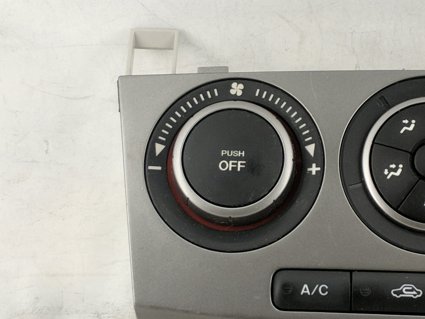 2007 Mazda Mazda3 Climate Control Module Temperature AC/Heater Replacement P/N:K1900BAP2 A02 Fits OEM Used Auto Parts - Oemu