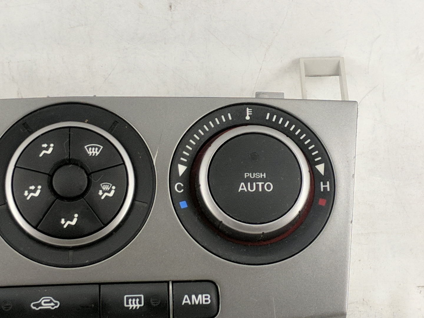 2007 Mazda Mazda3 Climate Control Module Temperature AC/Heater Replacement P/N:K1900BAP2 A02 Fits OEM Used Auto Parts - Oemu