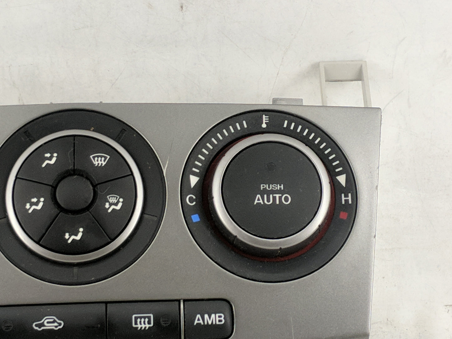 2007 Mazda Mazda3 Climate Control Module Temperature AC/Heater Replacement P/N:K1900BAP2 A02 Fits OEM Used Auto Parts - Oemu