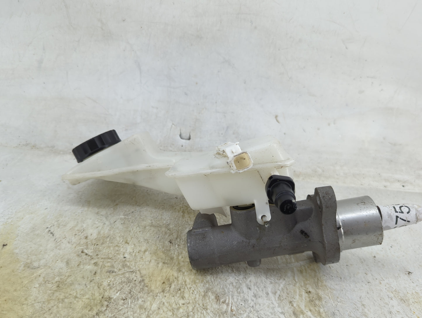 Mazda Mazda3 Brake Master Cylinder 1496759 - Oemusedautoparts1.com