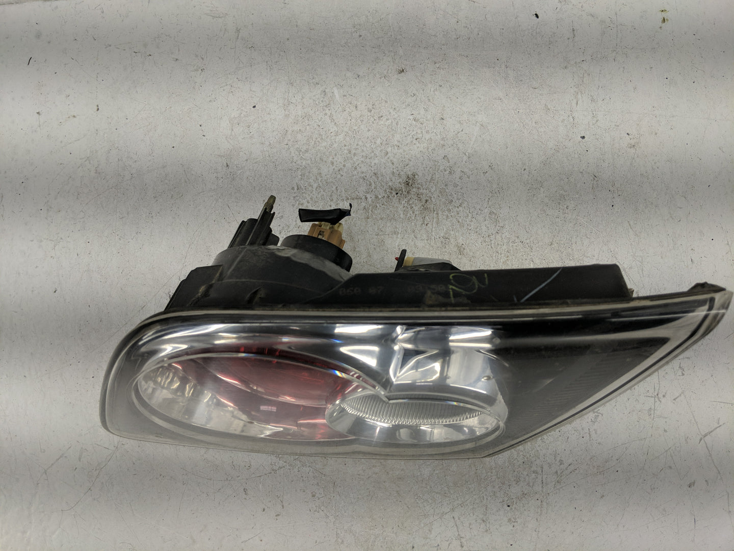 Mazda Mazda6 Passenger Right Side Deck Lid Mounted Tail Light - Oemusedautoparts1.com