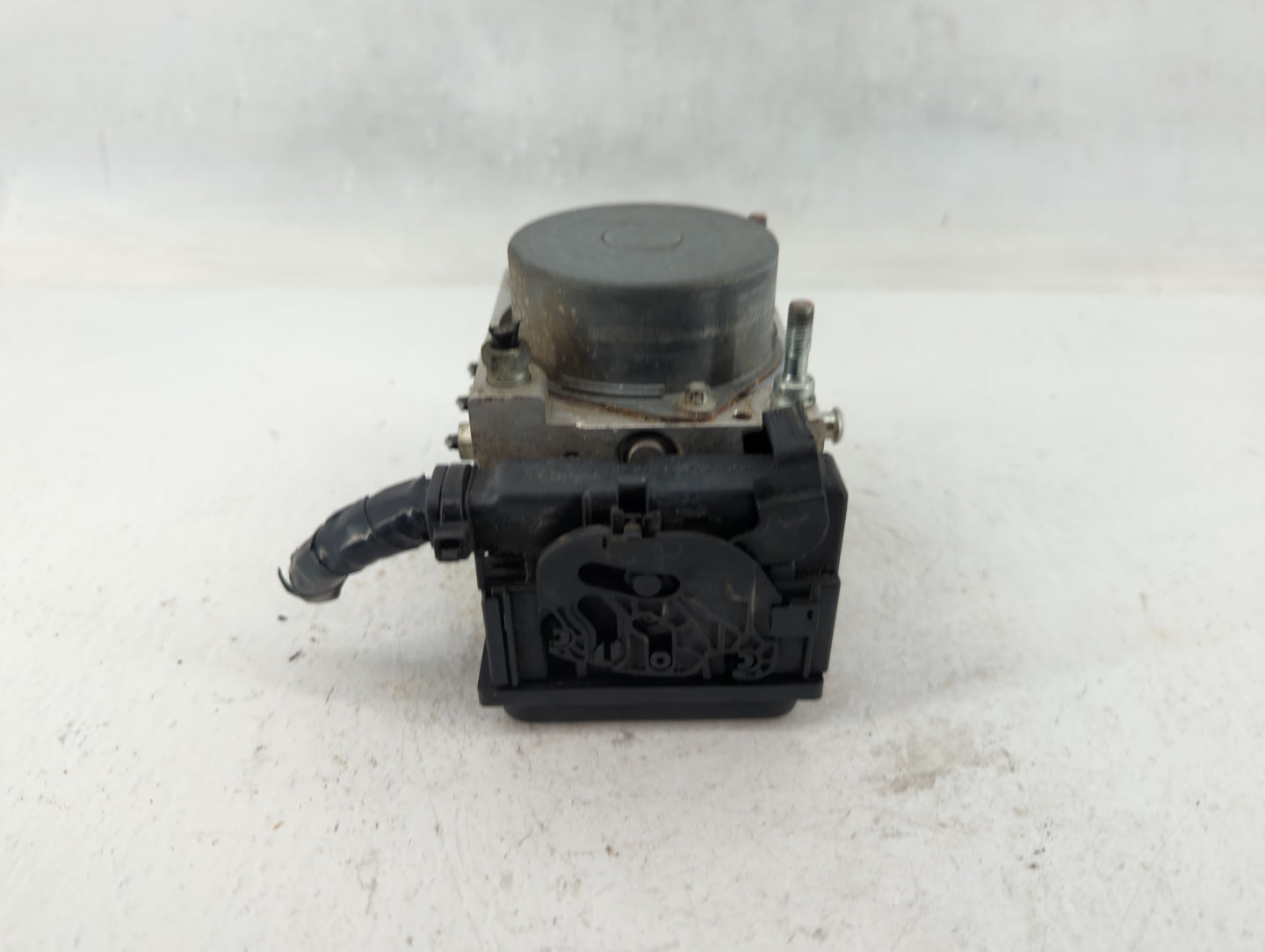 2007 Mazda Miata ABS Pump Control Module Replacement P/N:0 265 231 730 NF 49 Fits OEM Used Auto Parts - Oemusedautoparts1.co