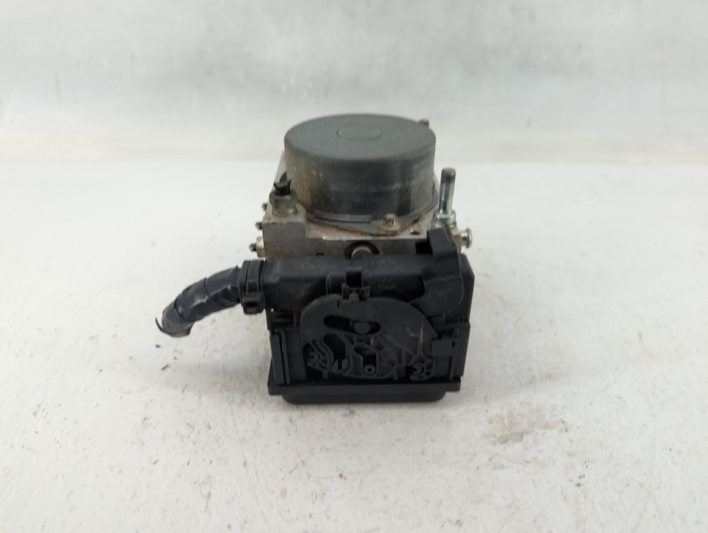 2007 Mazda Miata ABS Pump Control Module Replacement P/N:0 265 231 730 NF 49 Fits OEM Used Auto Parts - Oemusedautoparts1.co