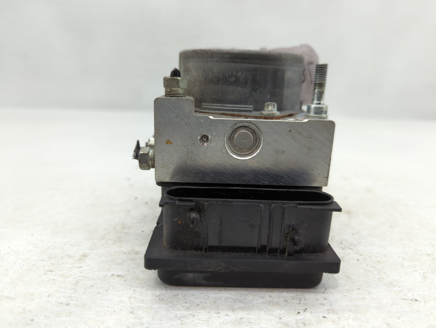 2007 Mazda Miata ABS Pump Control Module Replacement P/N:68825 E0971 0 265 800 517 Fits OEM Used Auto Parts - Oemusedautopar