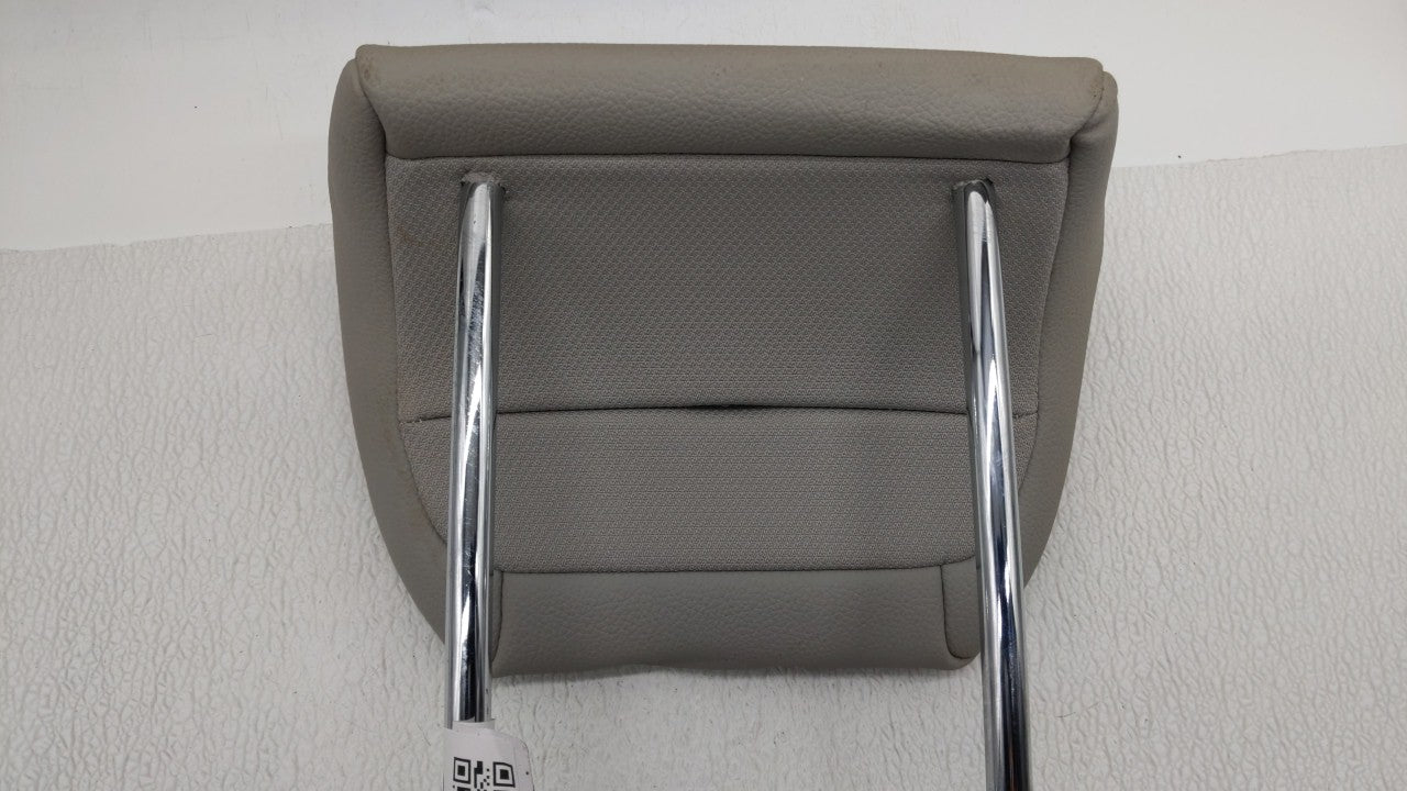 2006-2011 Mercedes-Benz B200 Headrest Head Rest Rear Center Seat Fits Fits 2006 2007 2008 2009 2010 2011 OEM Used Auto Parts