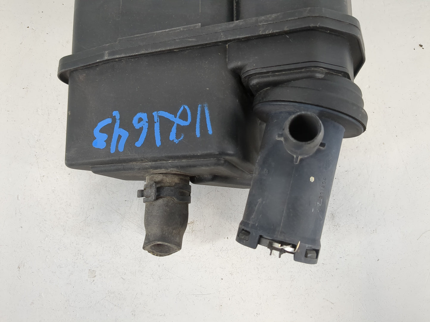 2007 Mercedes-benz C230 Fuel Vapor Charcoal Canister - Oemusedautoparts1.com