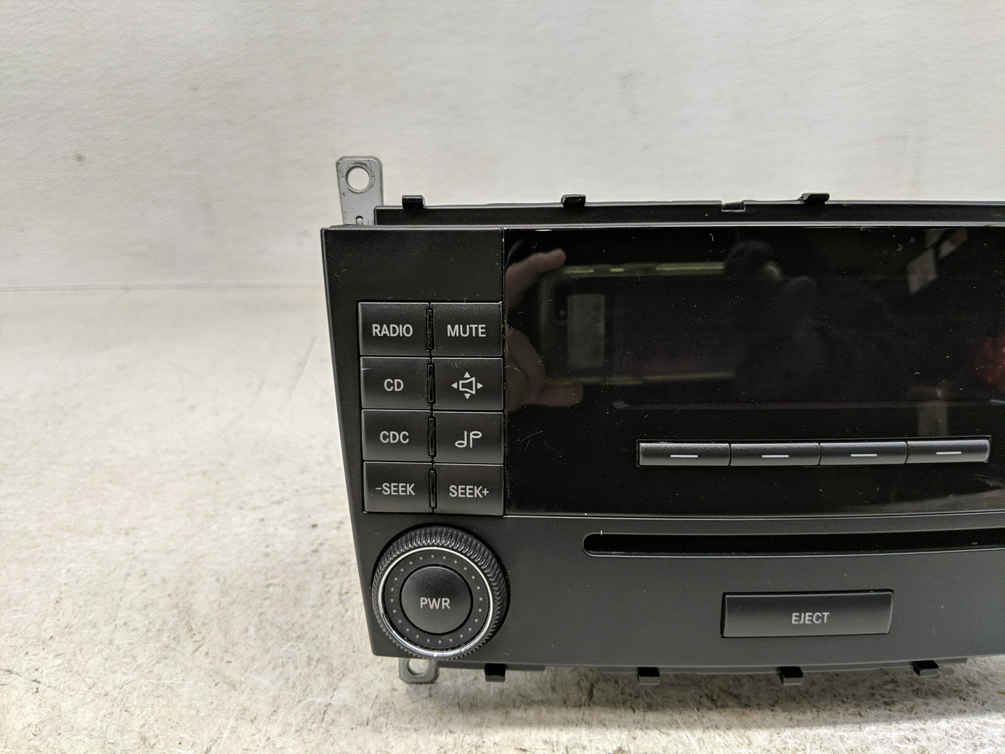 2007 Mercedes-Benz C230 Radio AM FM Cd Player Receiver Replacement P/N:A 203 870 73 89 80 Fits OEM Used Auto Parts - Oemused