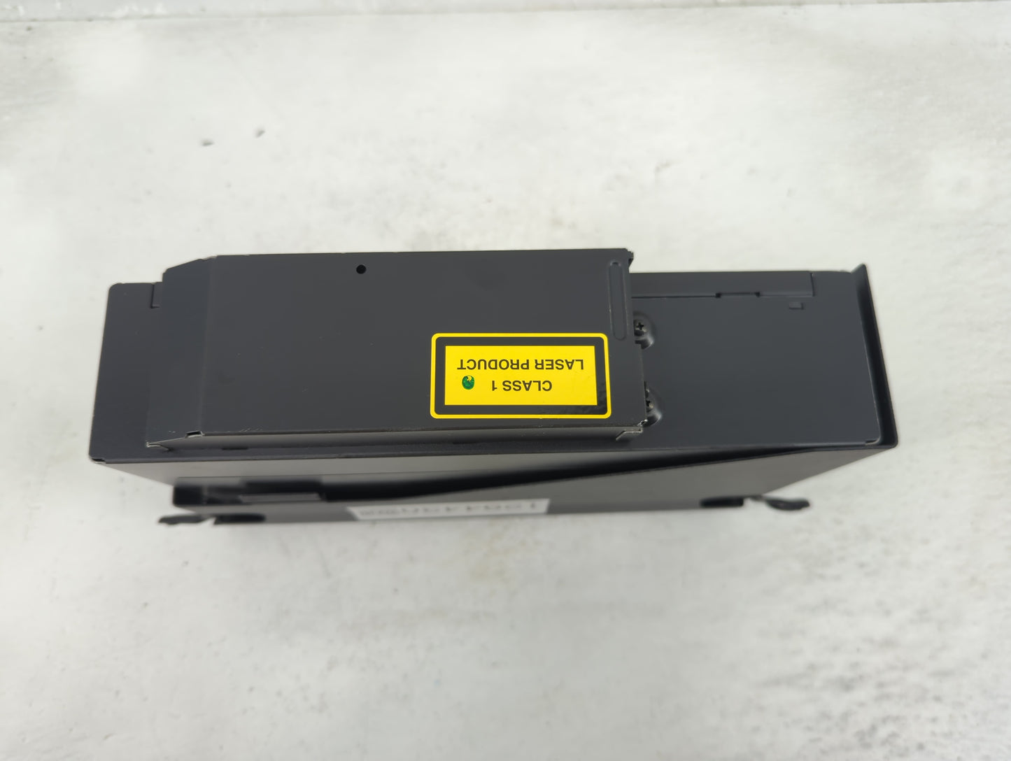 2005-2007 Mercedes-Benz C230 Radio AM FM Cd Player Receiver Replacement P/N:A 203 870 33 89 Fits OEM Used Auto Parts - Oemus