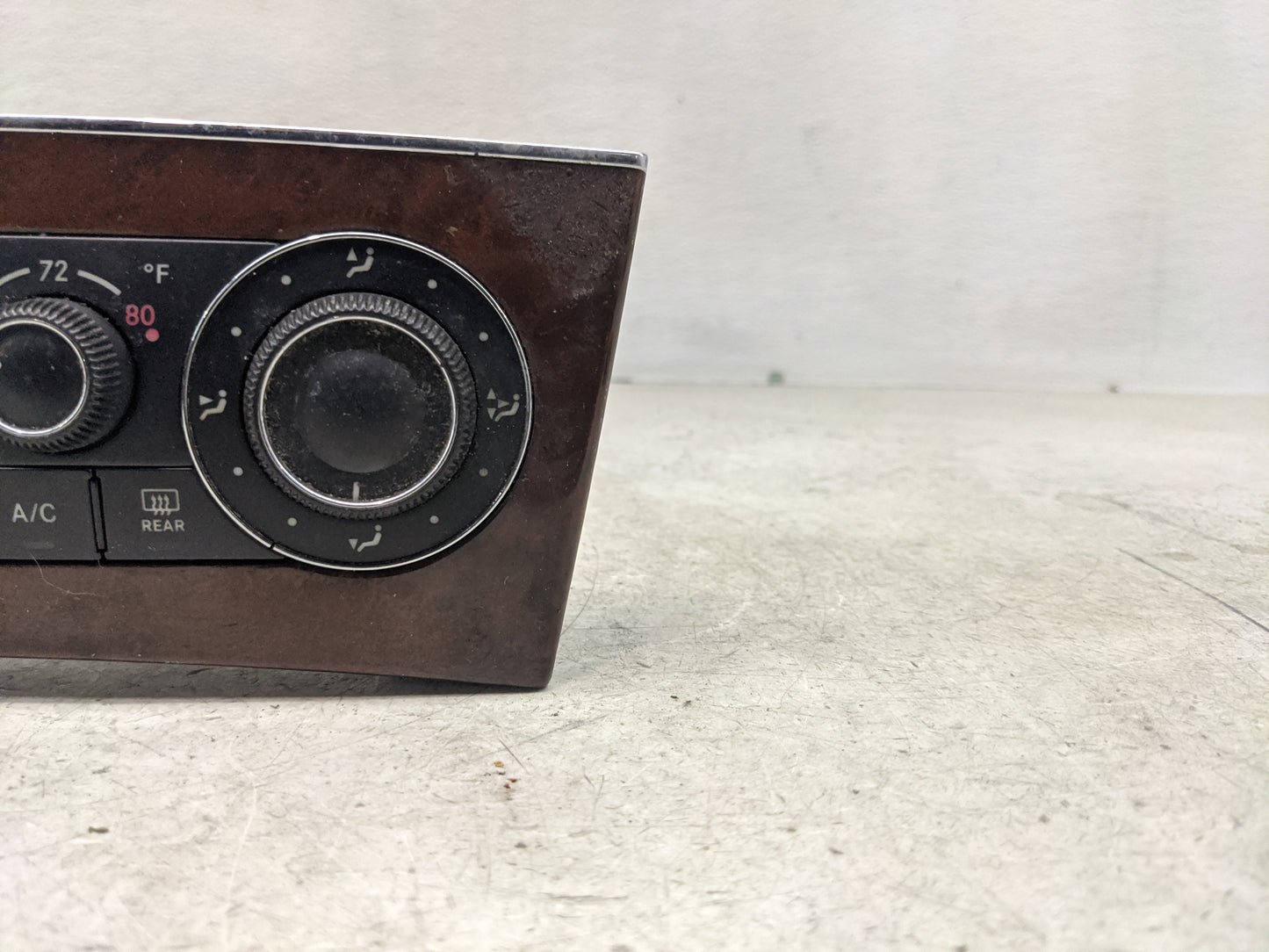2006-2007 Mercedes-Benz C230 Climate Control Module Temperature AC/Heater Replacement P/N:A 203 830 42 85 Fits Fits 2006 200