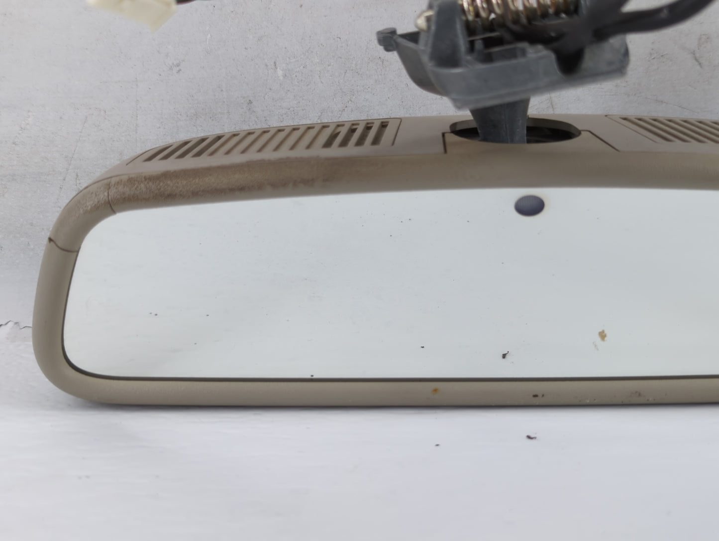 2007 Mercedes-Benz C230 Interior Rear View Mirror Replacement OEM P/N:E1010485 010485 Fits OEM Used Auto Parts - Oemusedauto