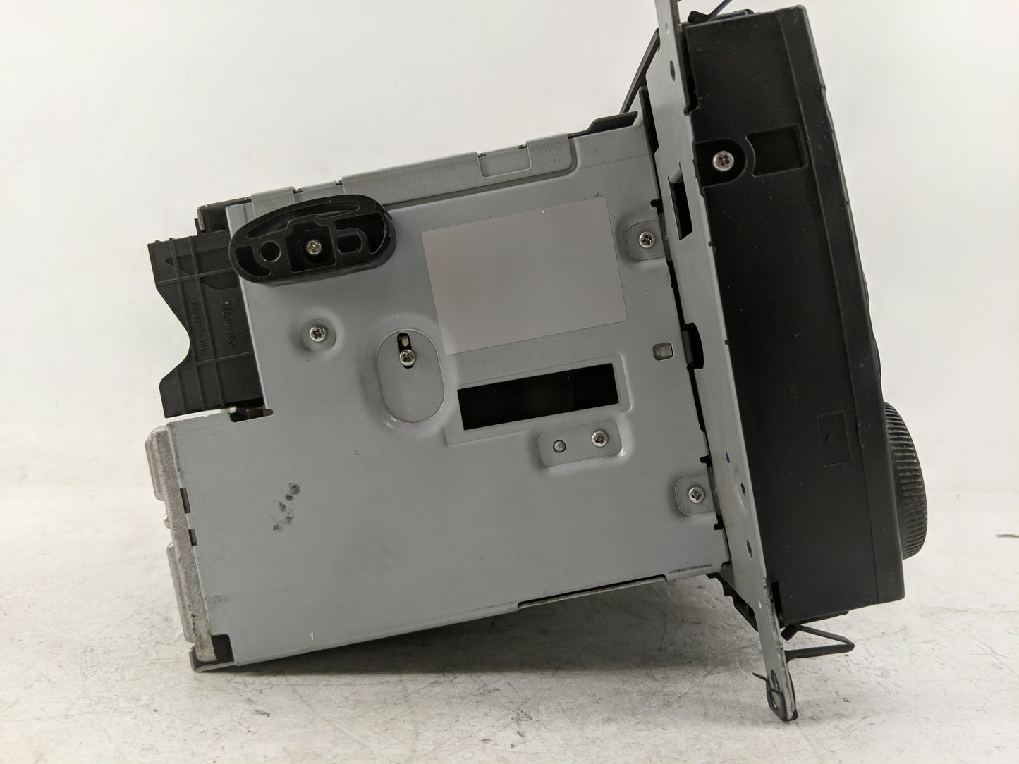 2007 Mercedes-Benz C280 Radio AM FM Cd Player Receiver Replacement P/N:A 203 870 73 89 Fits OEM Used Auto Parts - Oemusedaut