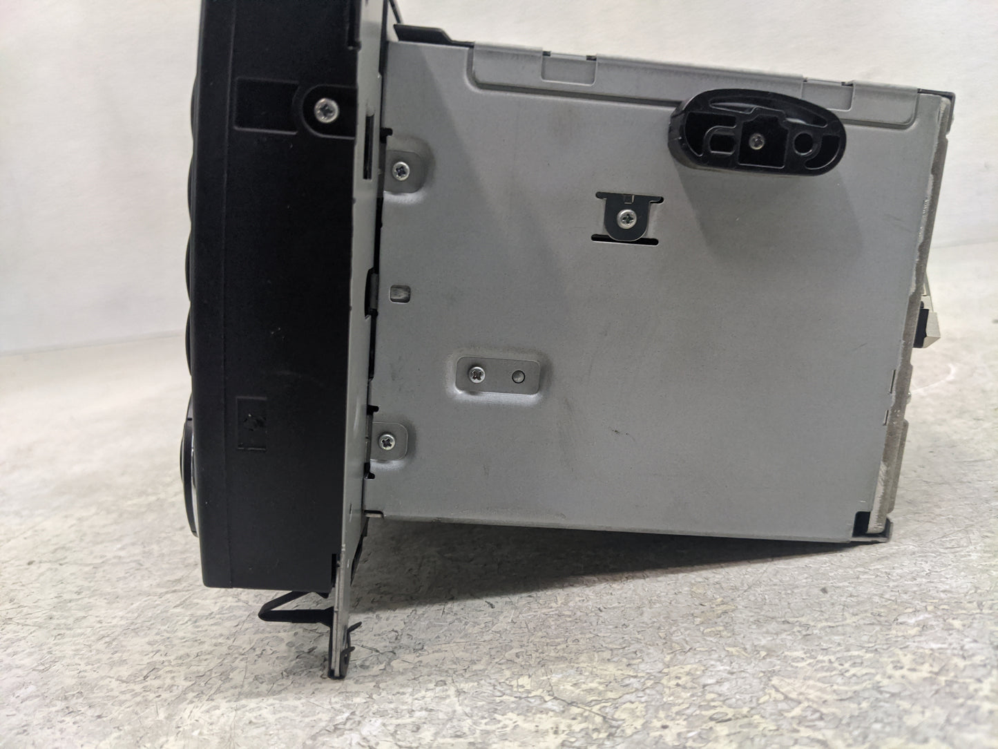 2007 Mercedes-Benz C280 Radio AM FM Cd Player Receiver Replacement P/N:A 203 870 73 89 Fits OEM Used Auto Parts - Oemusedaut