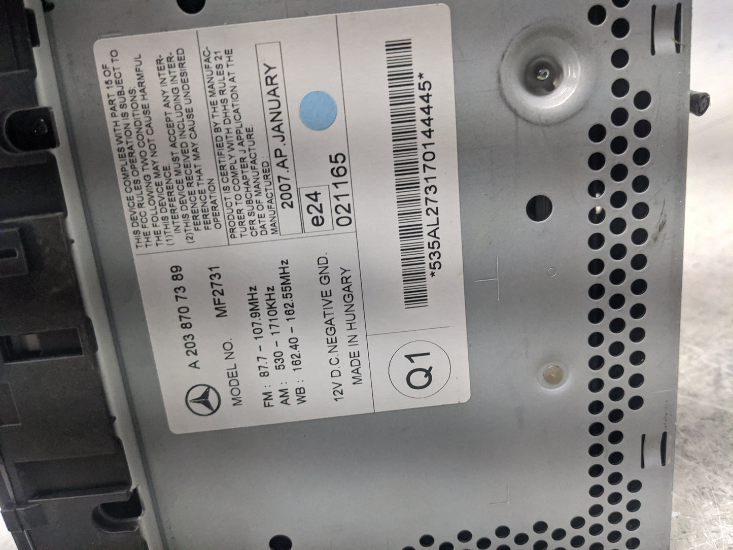 2007 Mercedes-Benz C280 Radio AM FM Cd Player Receiver Replacement P/N:A 203 870 73 89 Fits OEM Used Auto Parts - Oemusedaut