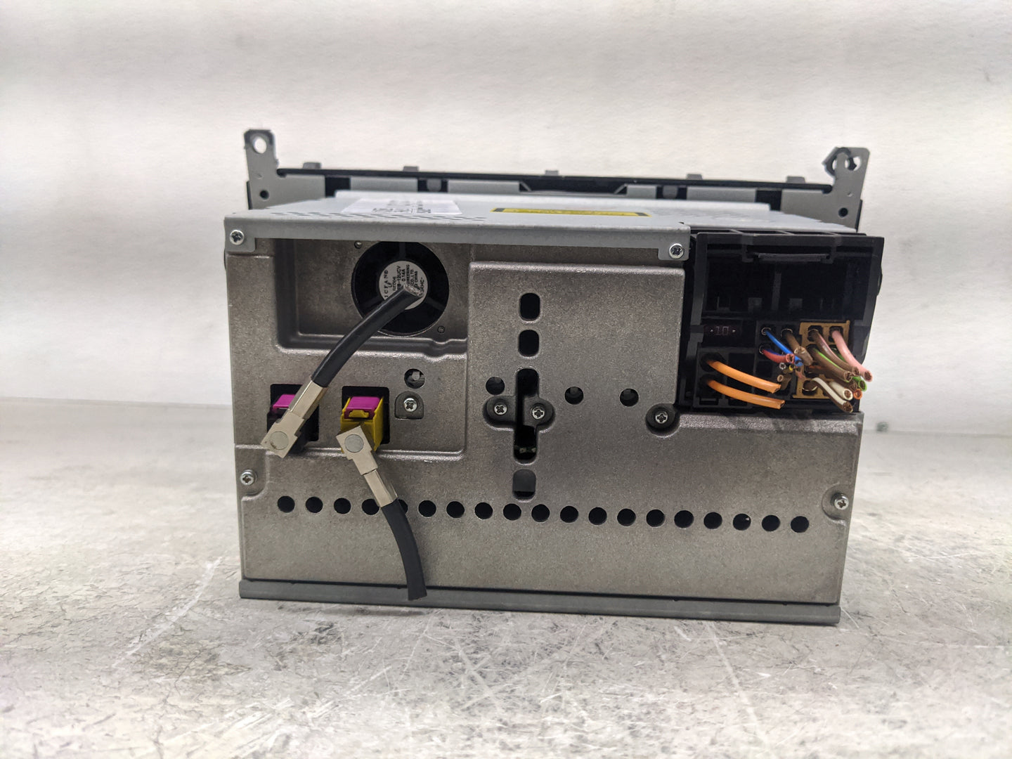 2007 Mercedes-Benz C280 Radio AM FM Cd Player Receiver Replacement P/N:A 203 870 73 89 Fits OEM Used Auto Parts - Oemusedaut