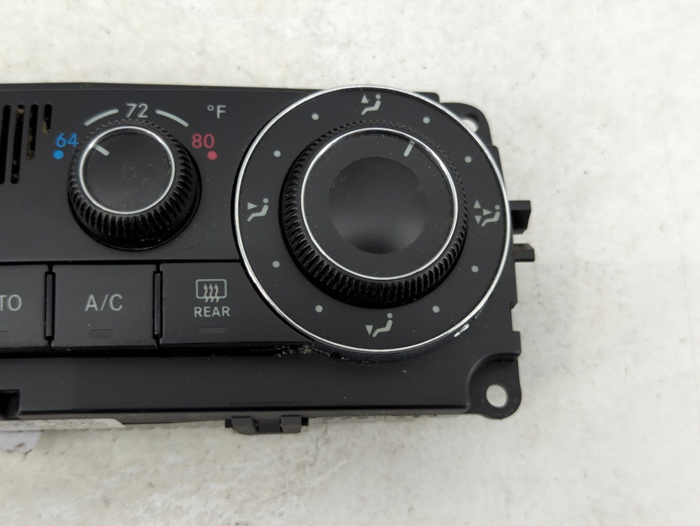 2006-2007 Mercedes-Benz C280 Climate Control Module Temperature AC/Heater Replacement P/N:A 203 830 42 85 Fits Fits 2006 200