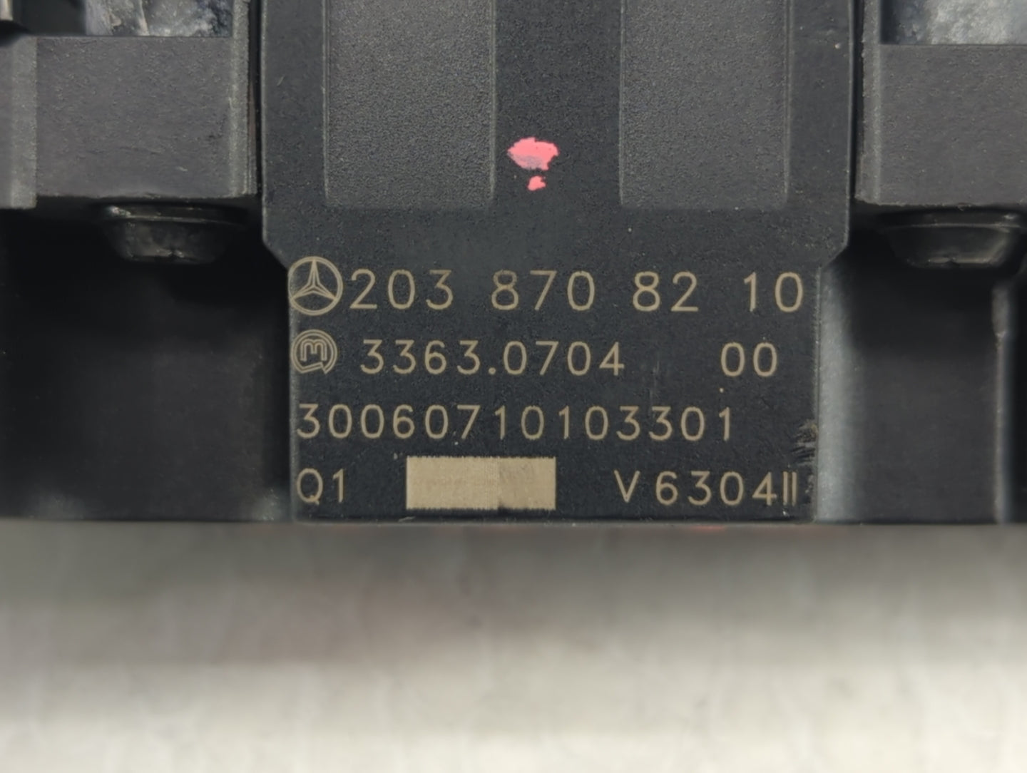 2007 Mercedes-benz C280 Hazard Switch 203 870 82 10 - Oemusedautoparts1.com