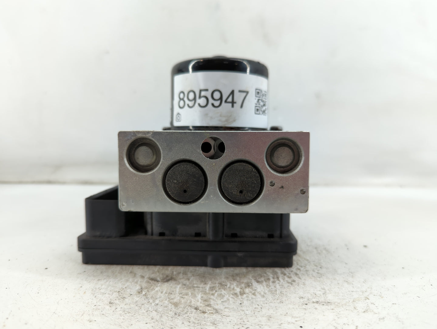 2006-2007 Mercedes-Benz C350 ABS Pump Control Module Replacement P/N:A 203 431 16 12 Fits Fits 2006 2007 OEM Used Auto Parts