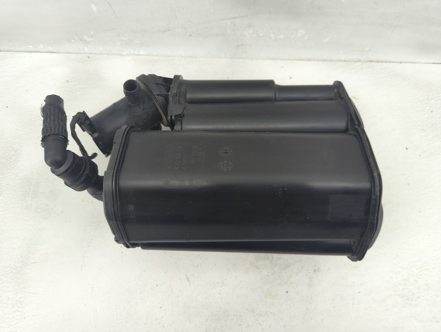 2007 Mercedes-benz Clk350 Fuel Vapor Charcoal Canister - Oemusedautoparts1.com